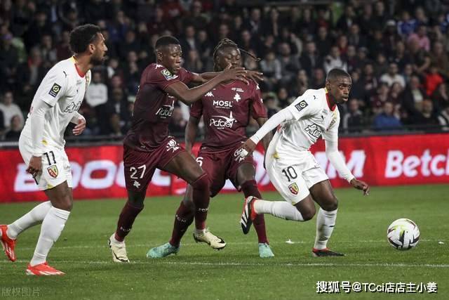 东部收官日综述：魔术大胜雄鹿 尼克斯升至第2