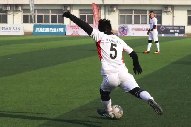 魔咒重现?阿森纳1.72领跑夺冠榜 曼城虎视眈眈